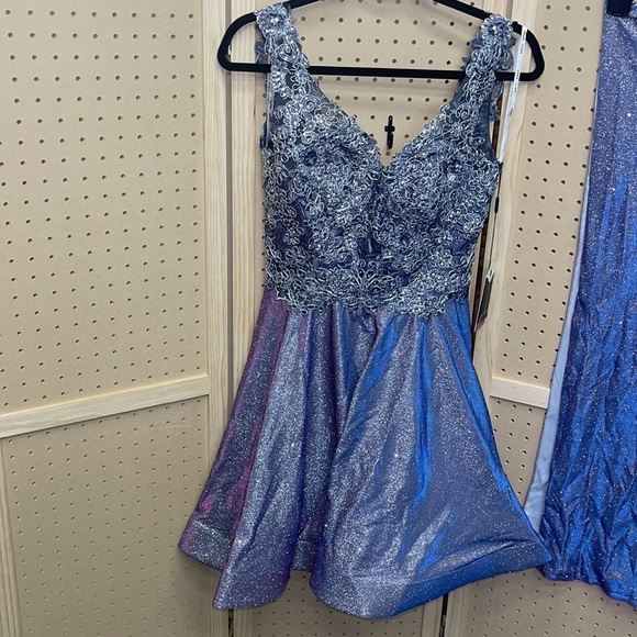 EMBROIDERED SHORT ILLUSION V-NECK DRESS BY JULIET size small nwt - Picture 3 of 11